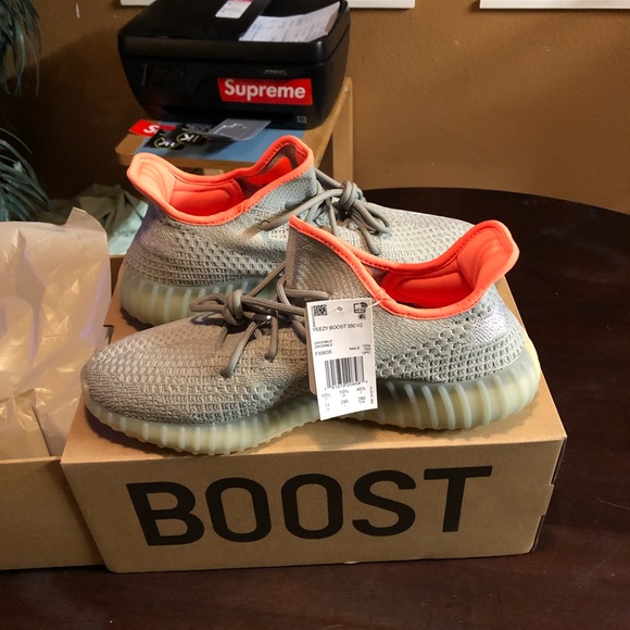 🔥🔥Yeezy 350 V2 Dessert Sage🔥😁 - Picture 3 of 5